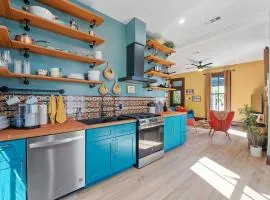 Historic French Royal Estate at Capitol, Downtown!