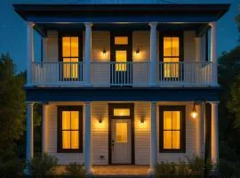 Cozy and Warm Historic French Royal Estate at Capitol, Downtown