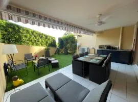 Le Jardin Ensoleillé du Domaine des Mandariniers