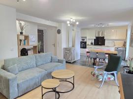 Le Charme du Sanctuaire 8 couchages 400m de la Grotte, hotel in Lourdes