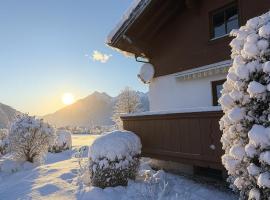Lisa & Gretl's Alpen Chalet - 10 Min zur Piste, khách sạn ở Saalfelden am Steinernen Meer