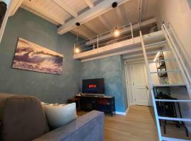 NIC Lake House, hotel v destinaci Sulzano