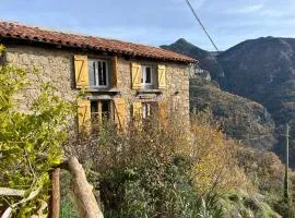 Maison Lantosque 4 personnes face montagne