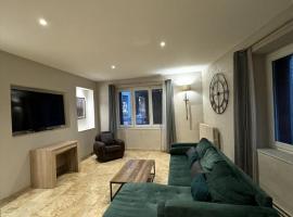 Maison ou chambres a louer place de L'Esplan, hotel in Saint-Paul-Trois-Châteaux