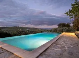 Villa W Infinty Pool Villa in the Heart of Chianti