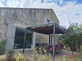 Le Mas de Vinel, hótel í Cremps