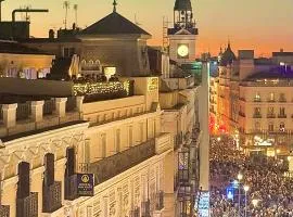 Piso Ático con Terraza y Jacuzzi con vistas a Sol en Madrid Centro