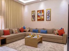 Cozy Modern Studio Near Zenâta Beach