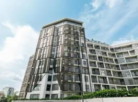 The Haven-Loxwood Luxury 2-Bed with Rooftop Pool