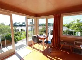 Estuary View - Peaceful Onekaka Retreat