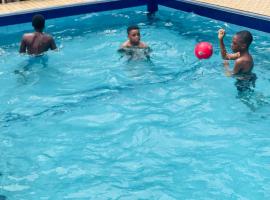 Grandeals Place hotel, hotel v destinaci Sangotedo