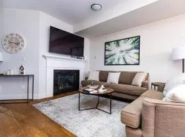 Relaxing Spa Getaway, Sauna, Hot Tub & Heated Pool