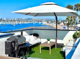 Luxury Ocean View Rooftop - Steps to Beach & Pier - Cool AC, caba&ntilde;a o casa de campo en Newport Beach