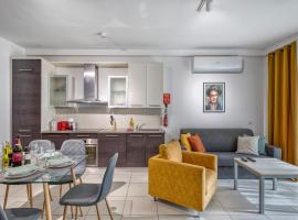 Spacious 2 bedroom apartment in Spinola Bay CGRE1, hotel v destinaci Paceville