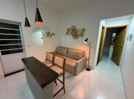 Apartamento no centro, acomoda até 4 pessoas, hotel en Paraguaçu Paulista