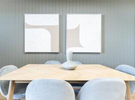 Phoenix Collaroy Penthouse - 3 Bed 2 Bath, Golf, Tennis, Beach, hotel i Collaroy