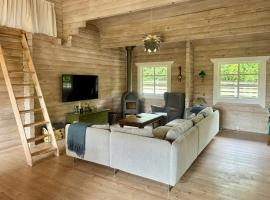 Log Cabin With Activity Room Near Gudmindrup, hôtel à Gudmindrup