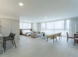 Modern 1-Bedroom View for Rent in Panama City