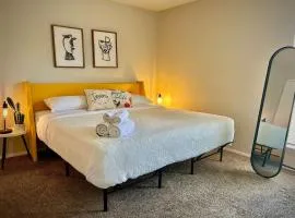 KING bed central worker-friendly LongStayDiscount