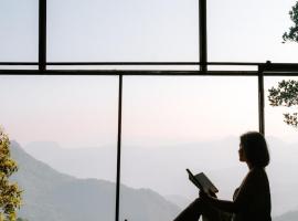 Scenic Mountain Cabin with Workspace - Close to Ella, hotel i Badulla