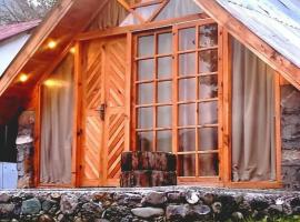 Fireplace & Stonewood House By Country Club Balakot, hotell sihtkohas Bālākot