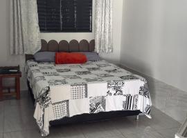 Suíte casal 03, hotel in Trindade