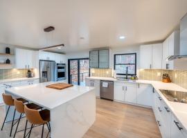 Modern Entire Home Near UVA, hotel in Charlottesville