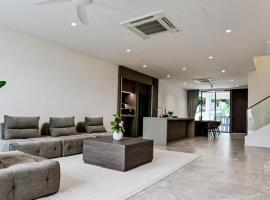 Modern Luxury Villa Hinai by Simple Sanctuary, hotel di Georgetown