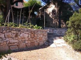 Apartmani Green Oasis, ξενοδοχείο σε Podstražje