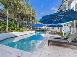 By The Sea Shore With Pool