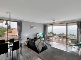 OCEAN VIEWS 16 pool & Spa Wi-FI, Wellnesshotel in Airlie Beach