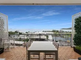 Ocean View 16A Studio Pool & Spa Wi-Fi