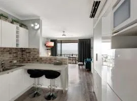 Ocean View 16A Studio Pool & Spa Wi-Fi