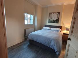 Petticoat House, alojamiento con cocina en Castleblayney