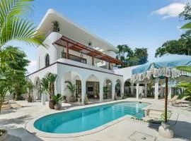 Little Castle 4BR Mediterranean Retreat in Canggu