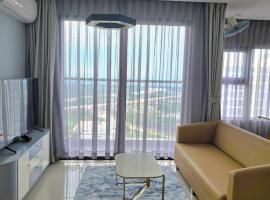 Penthouse S202 Homestay BBQ Vinhomes Grand Park、Gò Côngのホテル