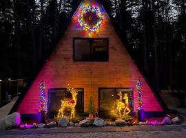 Baby Chocorua A Frame in the mountains sleeps 8, villa a Tamworth