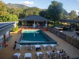 Revolution Hostel Pai