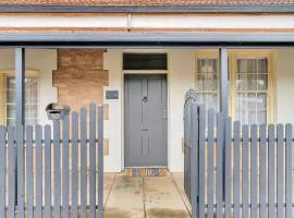 Bassett Cottage in Gawler South with 3 bedrooms and close to city train, shops and tavern