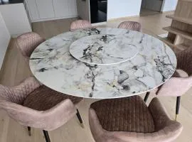 Apartment 3 rooms, loggia, parking, wifi