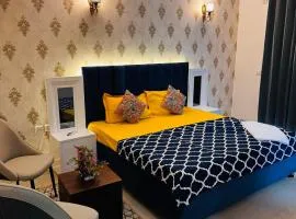 ZOOMSTAY, Gomti Nagar Extension, Near Palassio Mall & Ekana Stadium, Lucknow