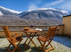 Vall Fosca - Apartamento con espectaculares vistas y jard&iacute;n privado, 4-stjernet hotel i Torre de Capdella