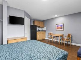 Suburban Studios Stuart near Federal Hwy 1, hotel near Witham Field Airport - SUA, 