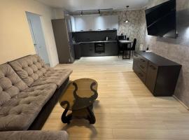 Viesnīca Стильна, затишна, тепла, простора квартира в центрі pilsētā Čerkasi