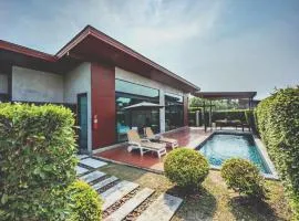 Sunday Sea Two Pool Villa Pattaya