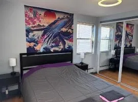 High-end 1BR, 2nd floor, near T, free parking