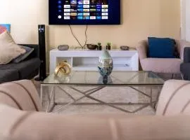 4BR Villa Newly Renovated-5 min to Playa Dorada H1