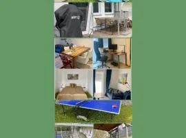 2 Zimmer Ferienwohnung mit Terrasse Grill Schaukel Tischtennis fußläufig zu S-Bahn nach München und See