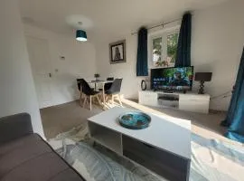 Kensington House- The Perfect home for contractor stays