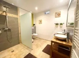 "La Petite Félixière" à 25 min du Puy du Foù, 10 min de Cholet, et 35 min de Nantes